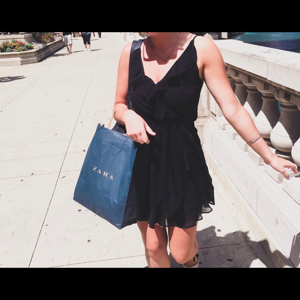 H&M Ruffle Dress - Picture 2 of 5